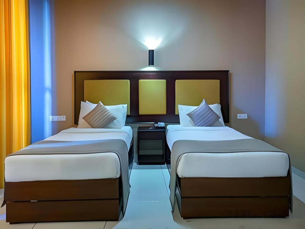 Full Moon Garden Hotel Negombo Exterior photo