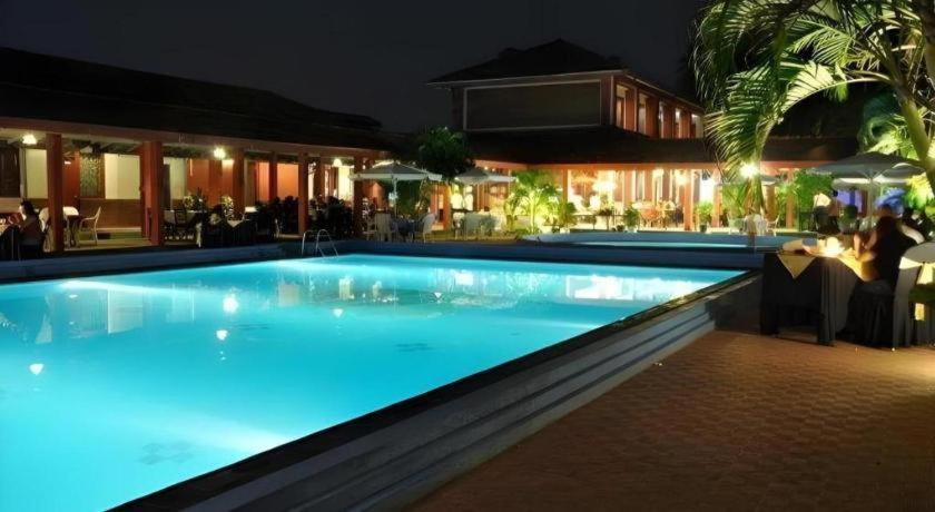 Full Moon Garden Hotel Negombo Exterior photo