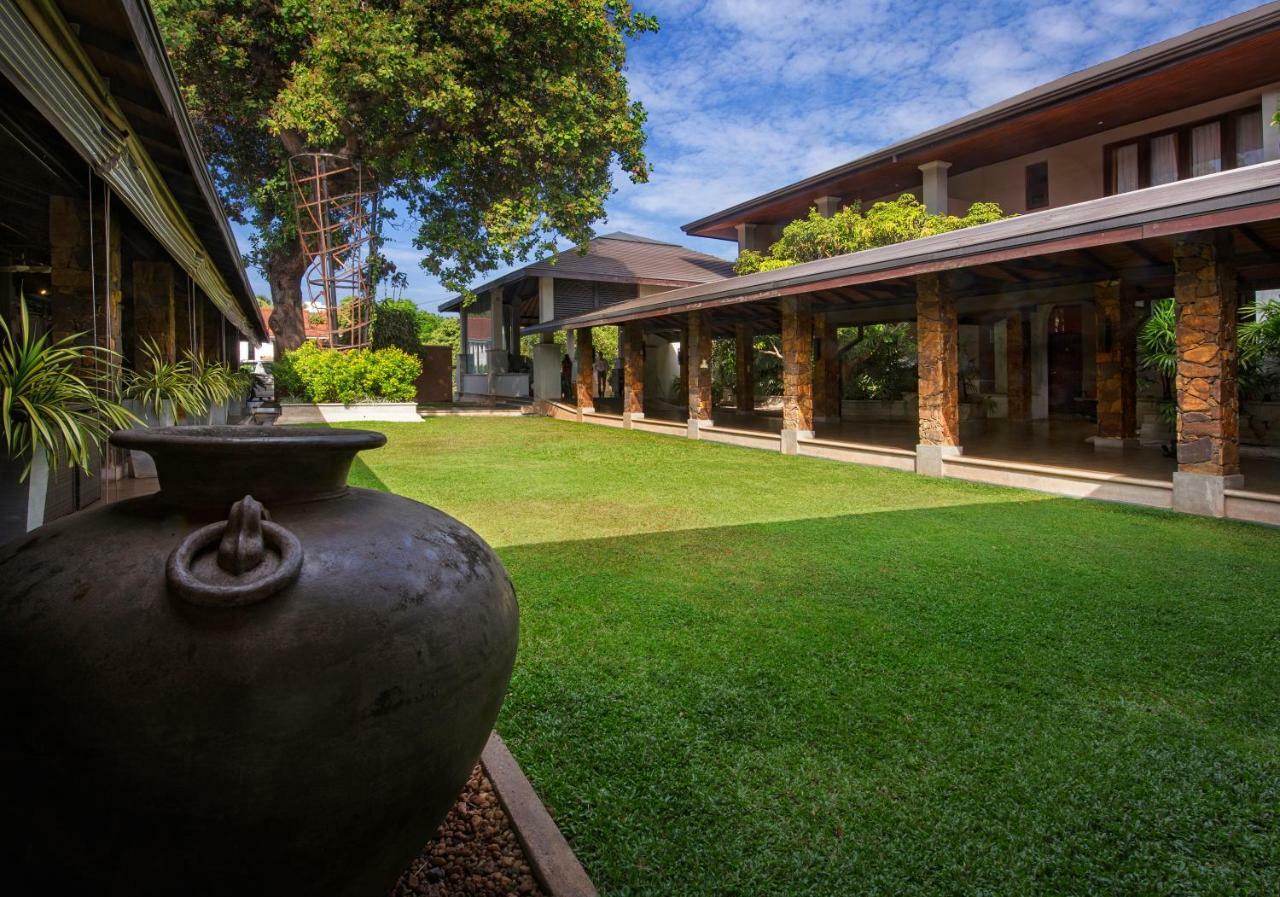 Full Moon Garden Hotel Negombo Exterior photo