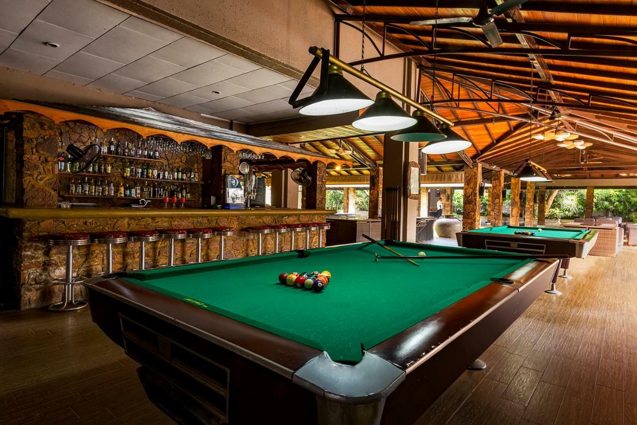Full Moon Garden Hotel Negombo Exterior photo